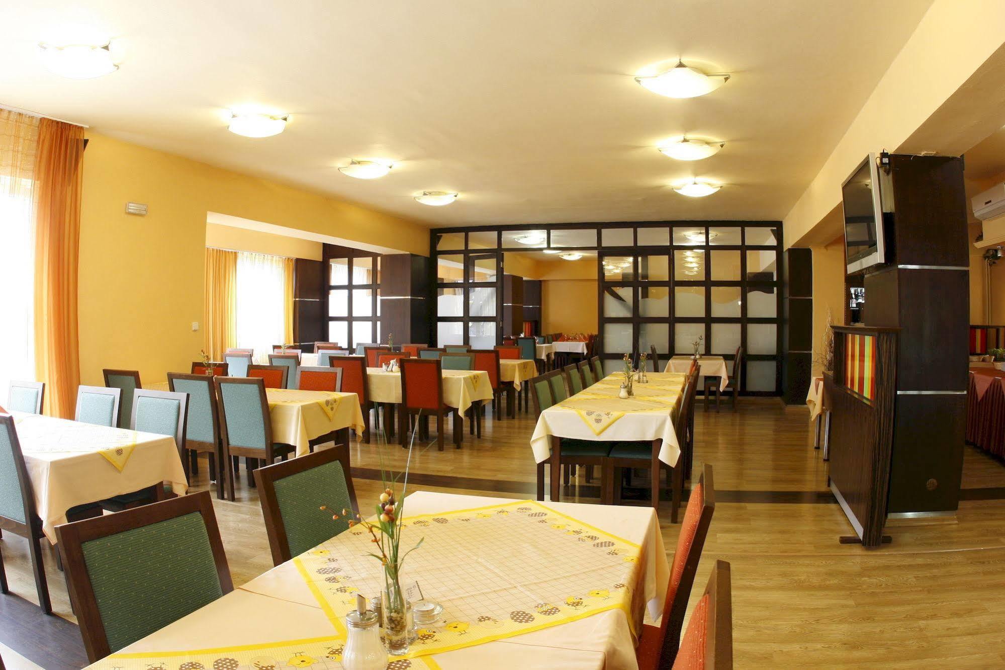 Wellness Hotel Diana Velke Losiny Ngoại thất bức ảnh