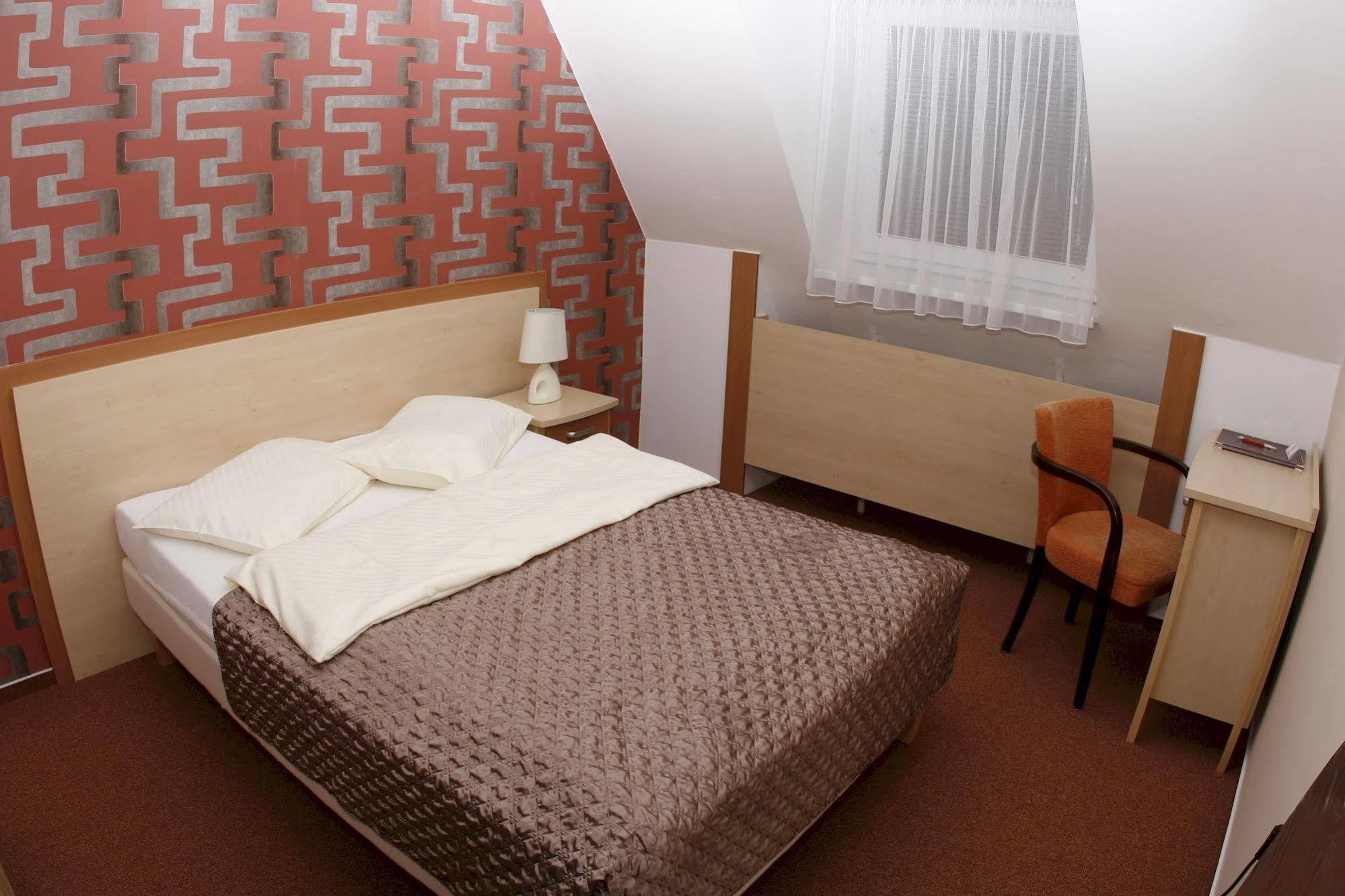 Wellness Hotel Diana Velke Losiny Ngoại thất bức ảnh